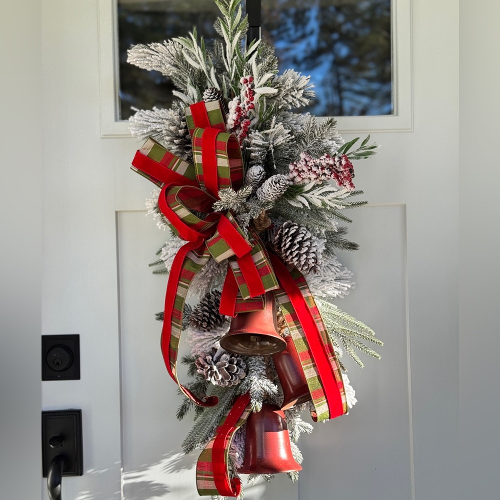 Vintage Red Bells Winter/Holiday Door Swag